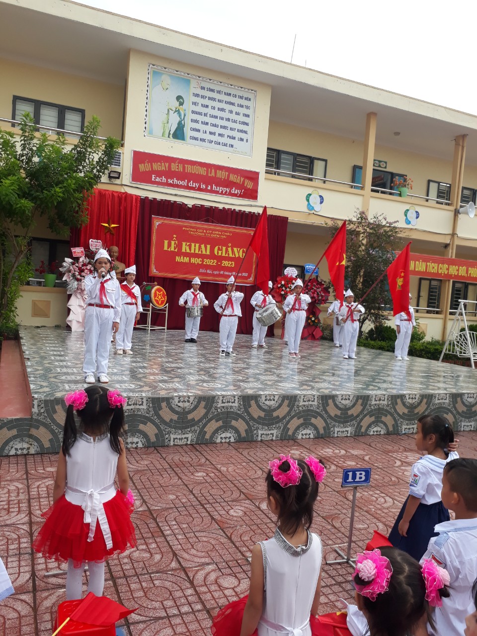 KHAI GIANG